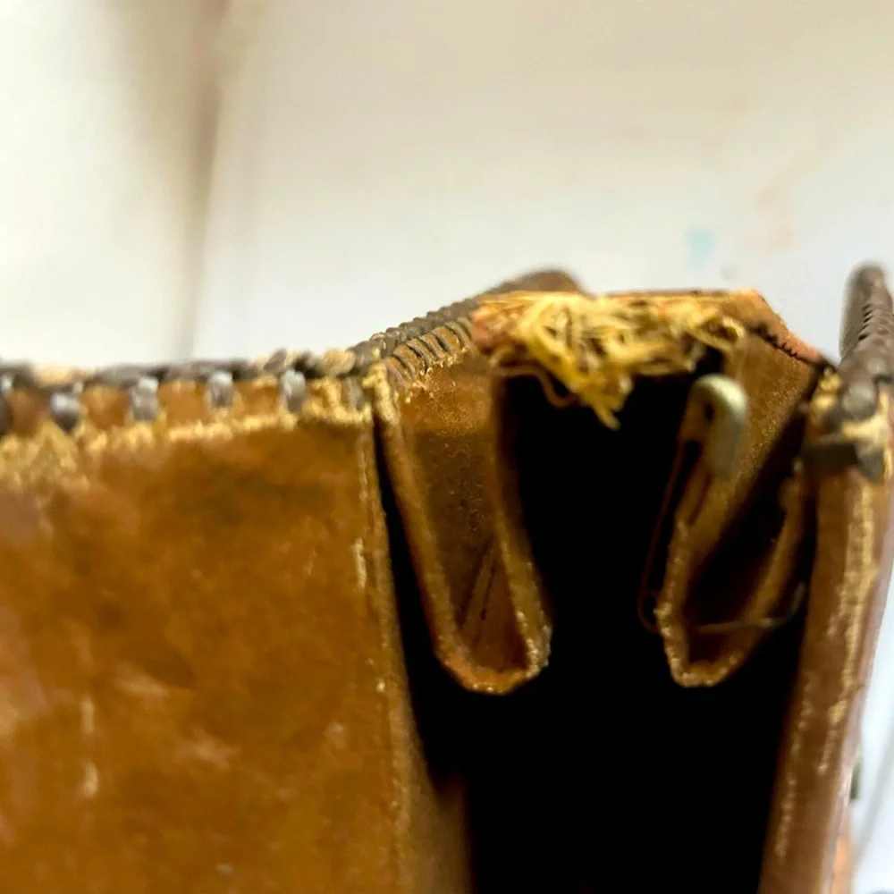 vintage Cognac Croc-Embossed Leather Purse Bag brown